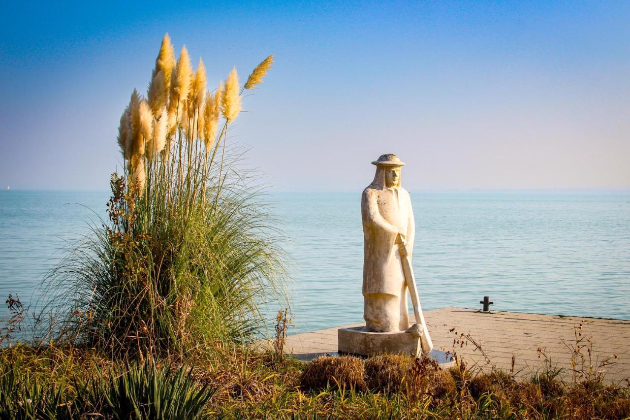 Komfort Home Bursport Bt. Haz Balatonfenyves Buitenkant foto