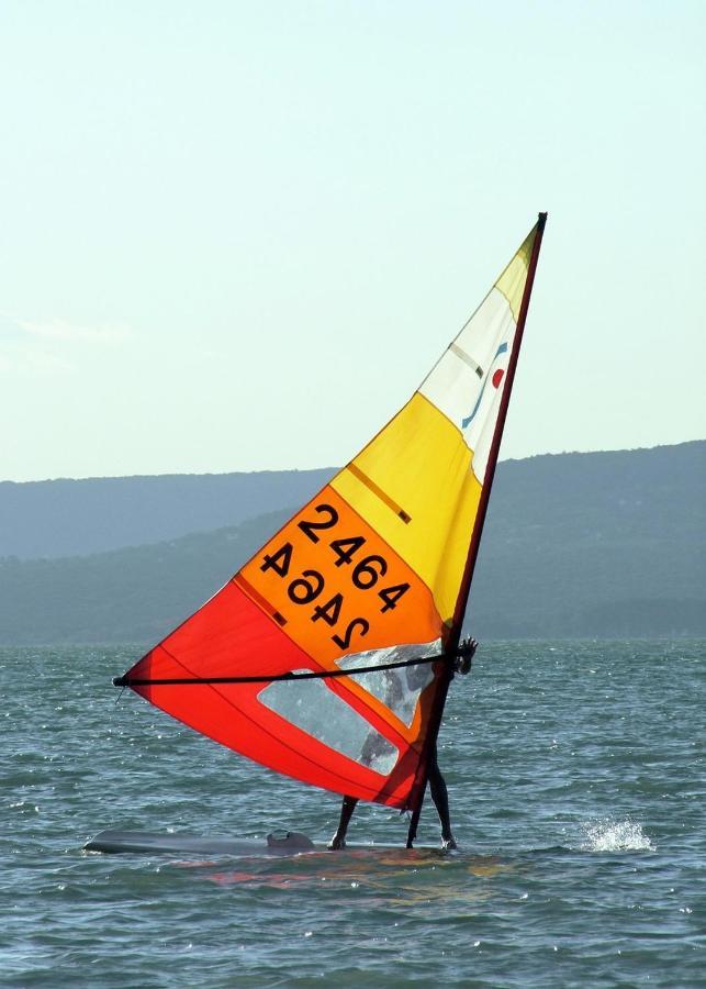 Komfort Home Bursport Bt. Haz Balatonfenyves Buitenkant foto